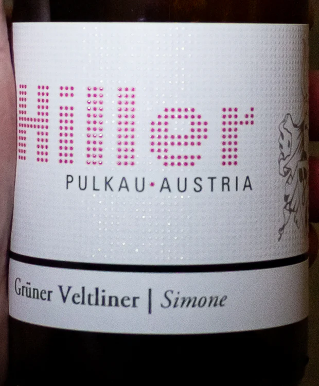Hiller Simone Grüner Veltliner I Queen & Pulka Valley 2023 - Image 2