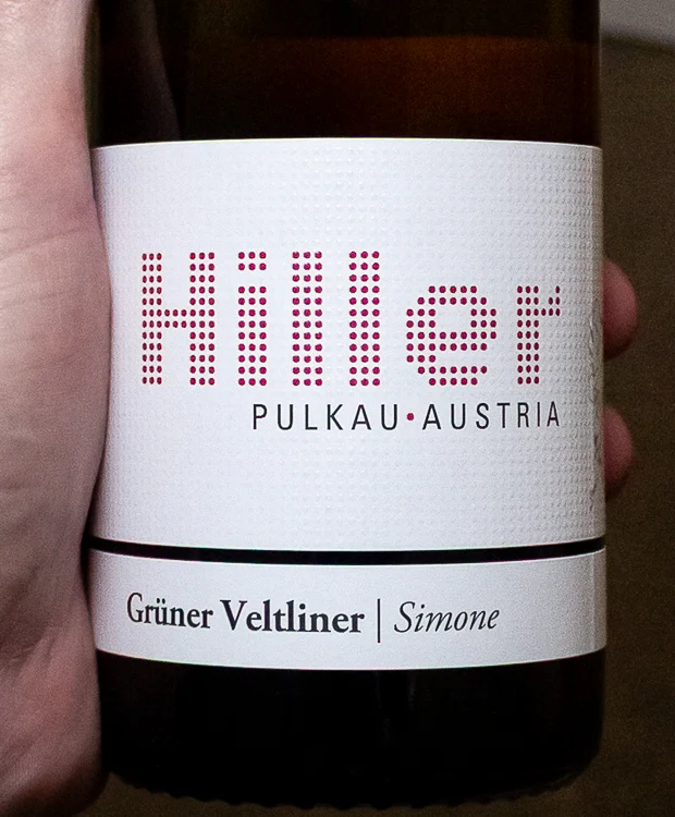 Hiller Simone Grüner Veltliner I Queen & Pulka Valley 2024 - Image 2