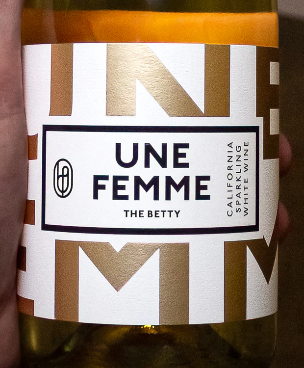 Une Femme Sparkling The Betty California NV - Image 2